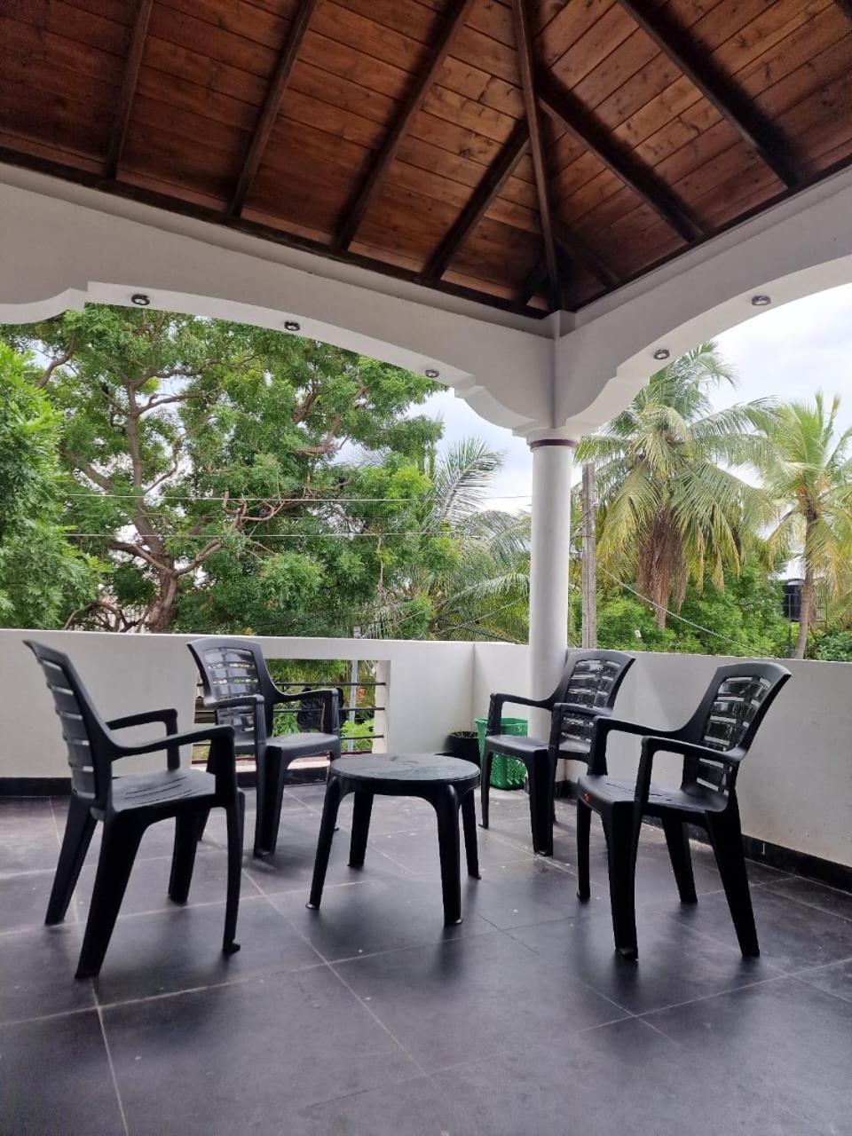 Javi Holiday Home Trincomalee Eksteriør bilde
